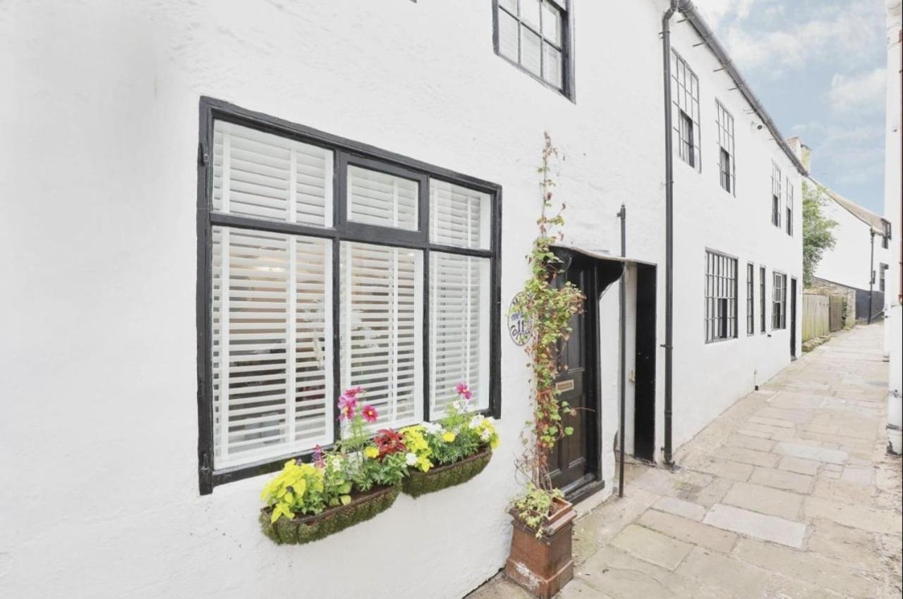 Whitby Boutique - Mast Cottage Экстерьер фото