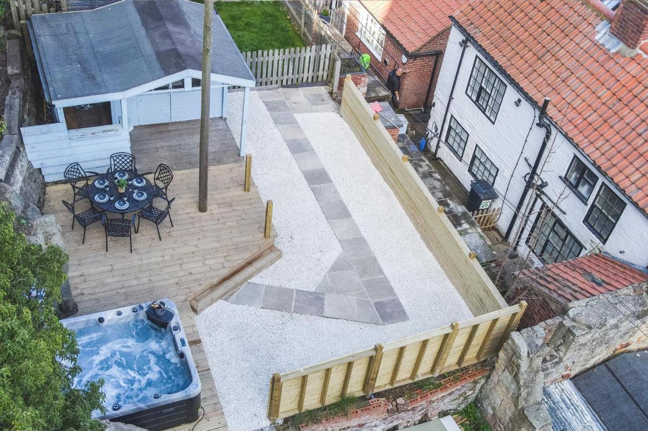 Whitby Boutique - Mast Cottage Экстерьер фото