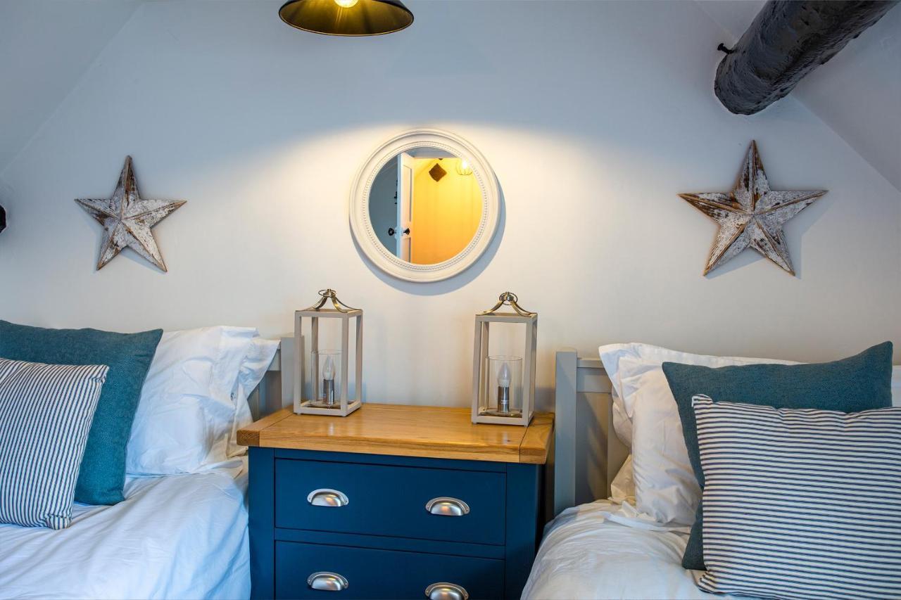 Whitby Boutique - Mast Cottage Экстерьер фото
